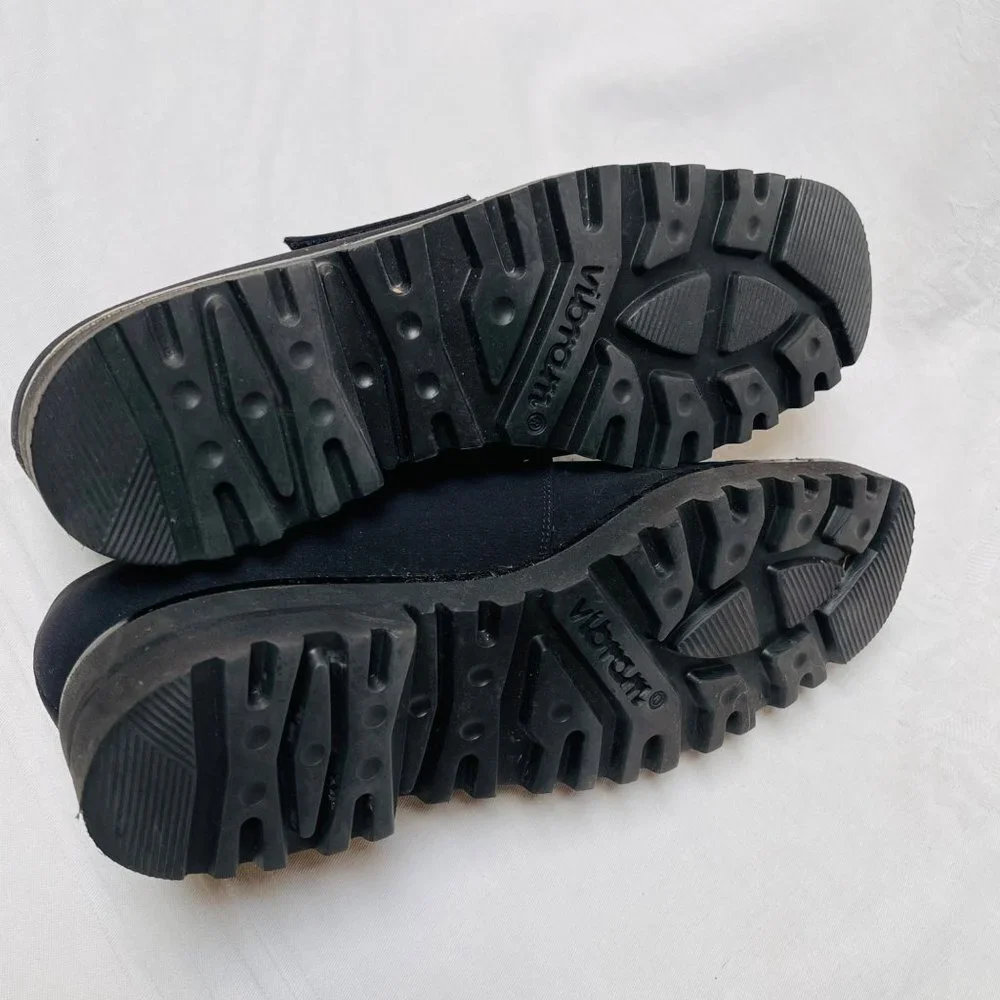 Paul Green Black Chunky Shoes Womens 9 Vibram Soles Classic Goth Timeless Travel